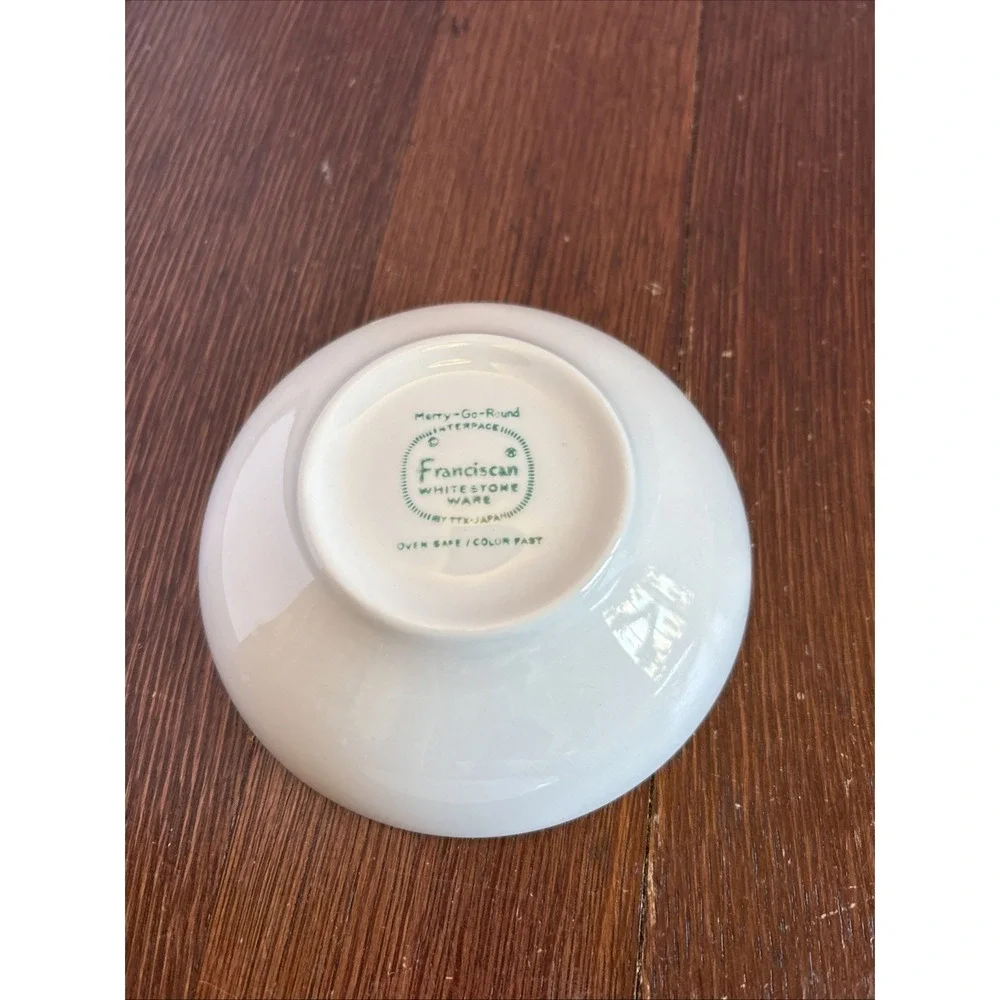 5‎ pc place setting Franciscan Merry Go Round  White Stone Ware  Pre-owned
